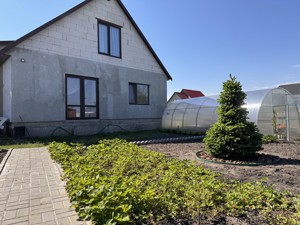 House I-37139, Vysoka, Pohreby (Brovarskyi) - Photo 1